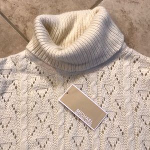 ❤️ NEW!!! Michael Kors top